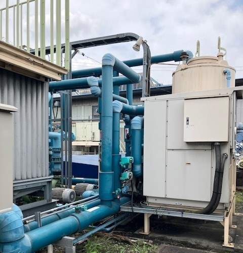 夏はチラー・冬はクーリングタワーへ切替！冷却設備の省エネ運用と電気代削減の考え方 